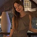 Знакомства: Ариночка, 20 лет, Санкт-Петербург