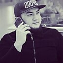 Знакомства: Bunyodbek, 26 лет, Томск