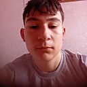 Знакомства: Максим, 18 лет, Киров