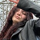 Знакомства: Дина, 18 лет, Альметьевск