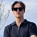 Знакомства: Макс, 22 года, Афипский