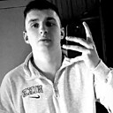Знакомства: Антон, 22 года, Геническ