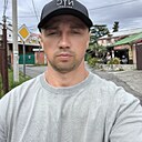 Знакомства: Макс, 35 лет, Брянск