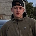 Знакомства: Максим, 23 года, Сургут