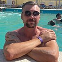 Знакомства: Денис, 38 лет, Новониколаевский
