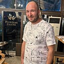 Знакомства: Cosmin, 30 лет, Ploiești