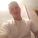 Знакомства: Юрий Смирнов, 28 лет, Кострома