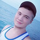 Знакомства: Максим, 25 лет, Волжский