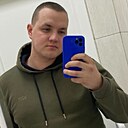 Знакомства: Денис, 27 лет, Киров