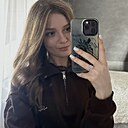 Знакомства: Алина, 22 года, Омск