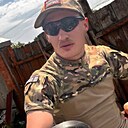 Знакомства: Олег, 23 года, Артем