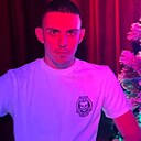 Знакомства: Максим, 22 года, Рязань