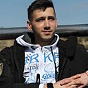 Знакомства: Олег, 26 лет, Черновцы