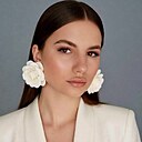Знакомства: Алёна, 25 лет, Бийск