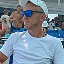 Знакомства: Руслан, 33 года, Калуга