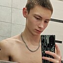 Знакомства: Денис, 18 лет, Омск