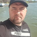 Знакомства: Lucian, 44 года, Galați