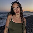 Знакомства: Арина, 21 год, Санкт-Петербург