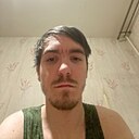 Знакомства: Максим, 22 года, Гомель