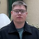 Знакомства: Антон, 21 год, Борисов