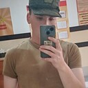 Знакомства: Артем, 23 года, Лесосибирск