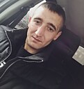 Знакомства: Максим, 31 год, Урюпинск