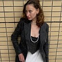 Знакомства: Валерия, 26 лет, Екатеринбург