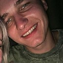 Знакомства: Евгений, 24 года, Великий Новгород