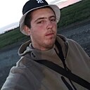 Знакомства: Андрей, 23 года, Миллерово