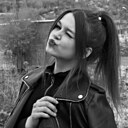 Знакомства: Вика, 23 года, Магадан