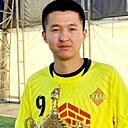 Знакомства: Серик, 25 лет, Новомосковск