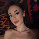 Знакомства: Карина, 23 года, Москва