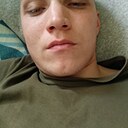 Знакомства: Дмитрий, 21 год, Уссурийск