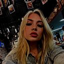 Знакомства: Аленушка, 29 лет, Казань