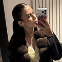 Знакомства: Мила, 23 года, Москва