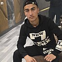 Знакомства: Алик, 24 года, Владивосток