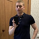 Знакомства: Виктор, 31 год, Полярный
