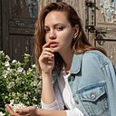 Знакомства: Карина, 25 лет, Москва