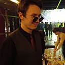 Знакомства: Максим, 19 лет, Екатеринбург