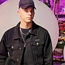 Знакомства: Евгений, 22 года, Глуск