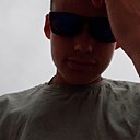 Знакомства: Дмитрий, 26 лет, Екатеринбург