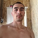 Знакомства: Боря, 28 лет, Симферополь