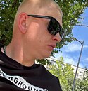 Знакомства: Иван, 28 лет, Керчь