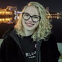 Знакомства: Дашка, 21 год, Копейск