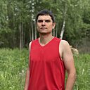 Знакомства: Максим, 31 год, Боровичи