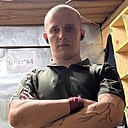 Знакомства: Антон, 25 лет, Луганск