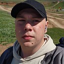 Знакомства: Максим, 21 год, Владикавказ
