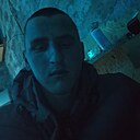 Знакомства: Vova, 21 год, Макеевка