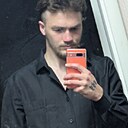 Знакомства: Виктор, 21 год, Курган
