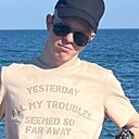 Знакомства: Евгений, 18 лет, Симферополь